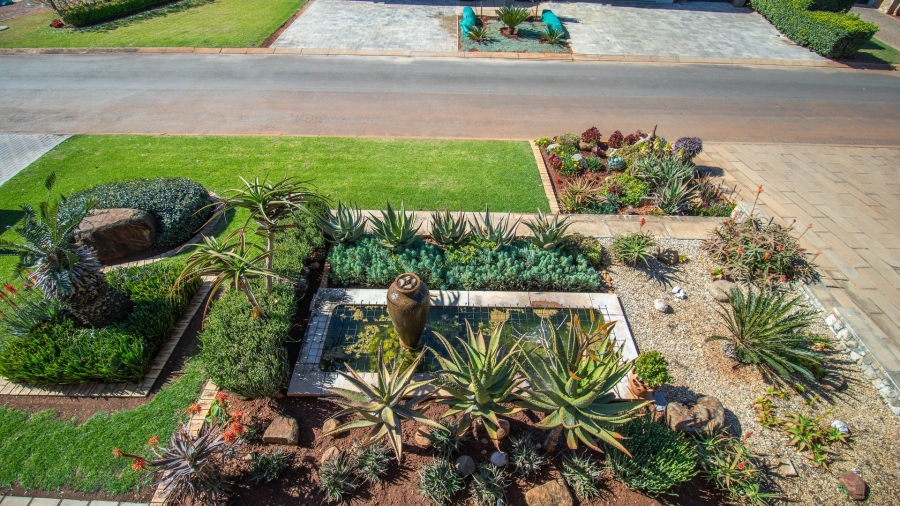3 Bedroom Property for Sale in The Coves North West